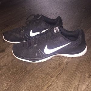 Black Nike shoes